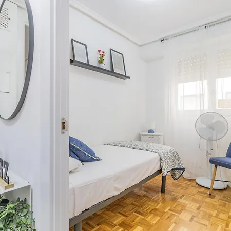 Your Large Family In * Zaragoza