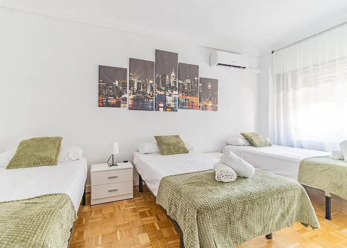 Your Large Family In Lägenhet Zaragoza